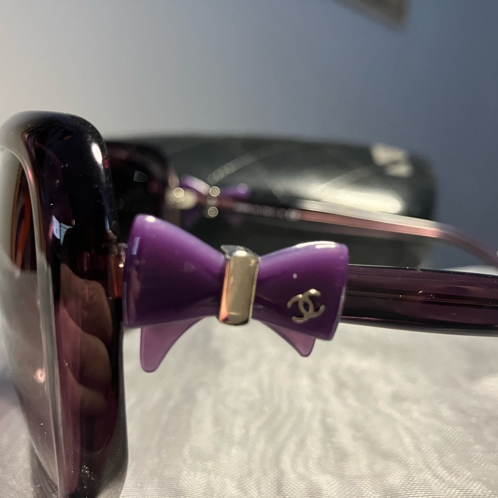 CHANEL Ribbon Coco Mark Sunglasses.  RARE!  EUC - Picture 2 of 10